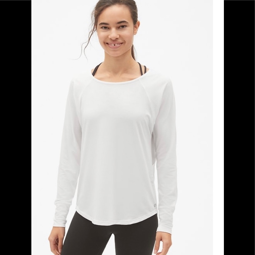 NWT GapFit Double-Layer Long Sleeve Cut- Out Top